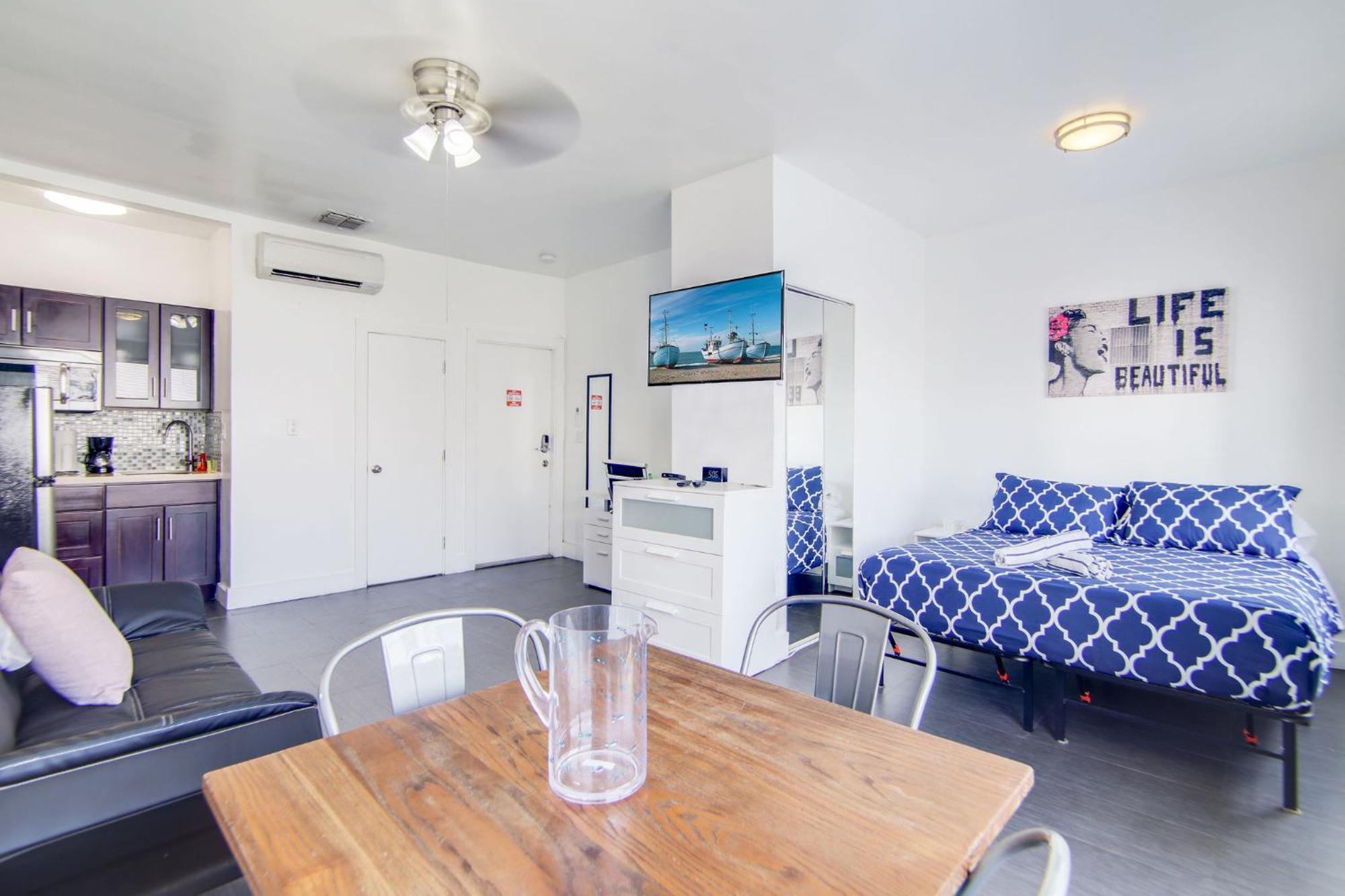 Chic Large Studio Apt Near Ocean Drive South Beach Маями Бийч Екстериор снимка
