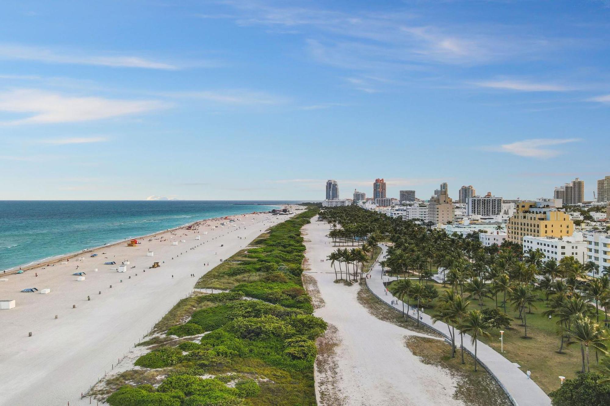 Chic Large Studio Apt Near Ocean Drive South Beach Маями Бийч Екстериор снимка